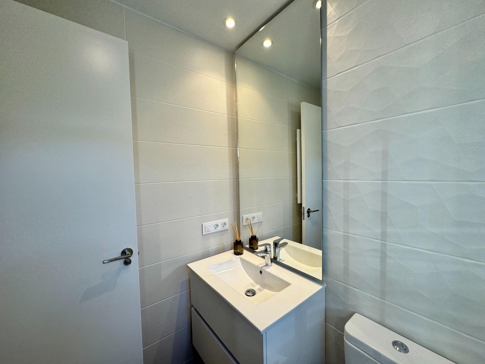 4 bedroom Semi-detached Villa for sale in Llucmajor with pool - € 850,000 (Ref: 9431033)