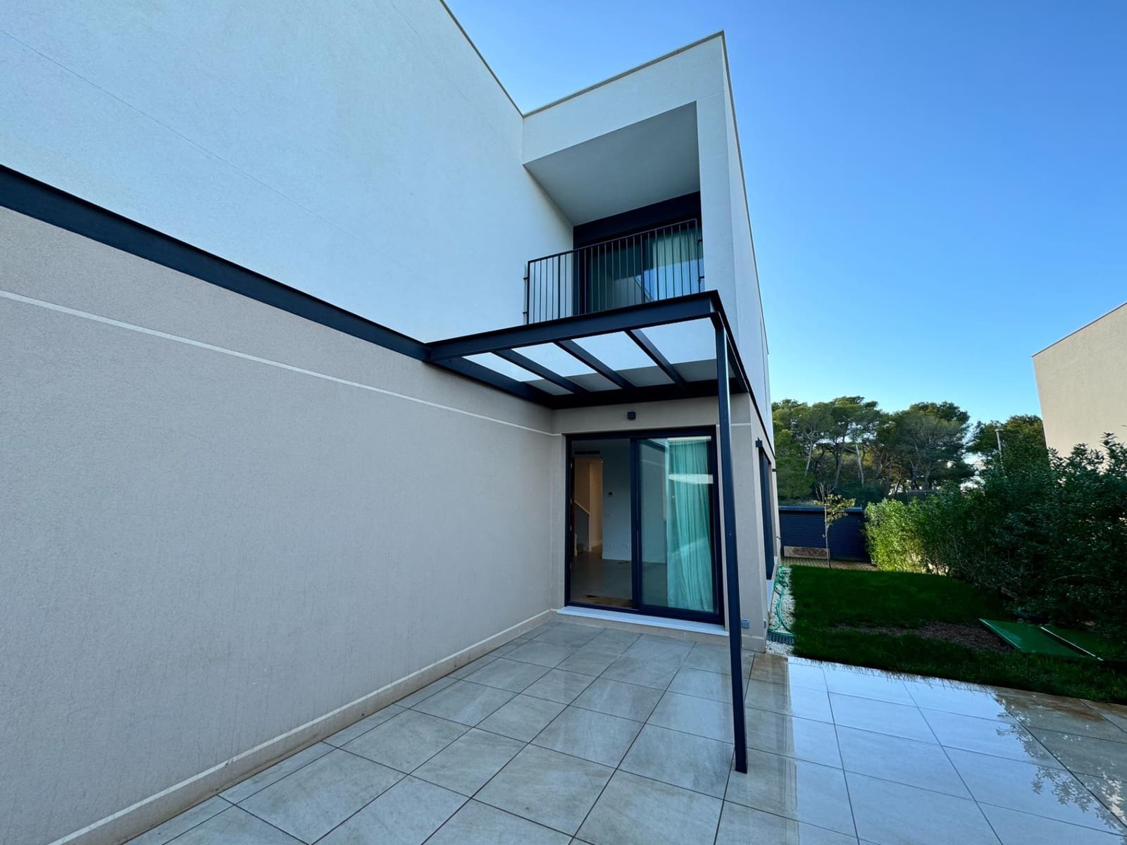 4 bedroom Semi-detached Villa for sale in Llucmajor with pool - € 850,000 (Ref: 9431033)