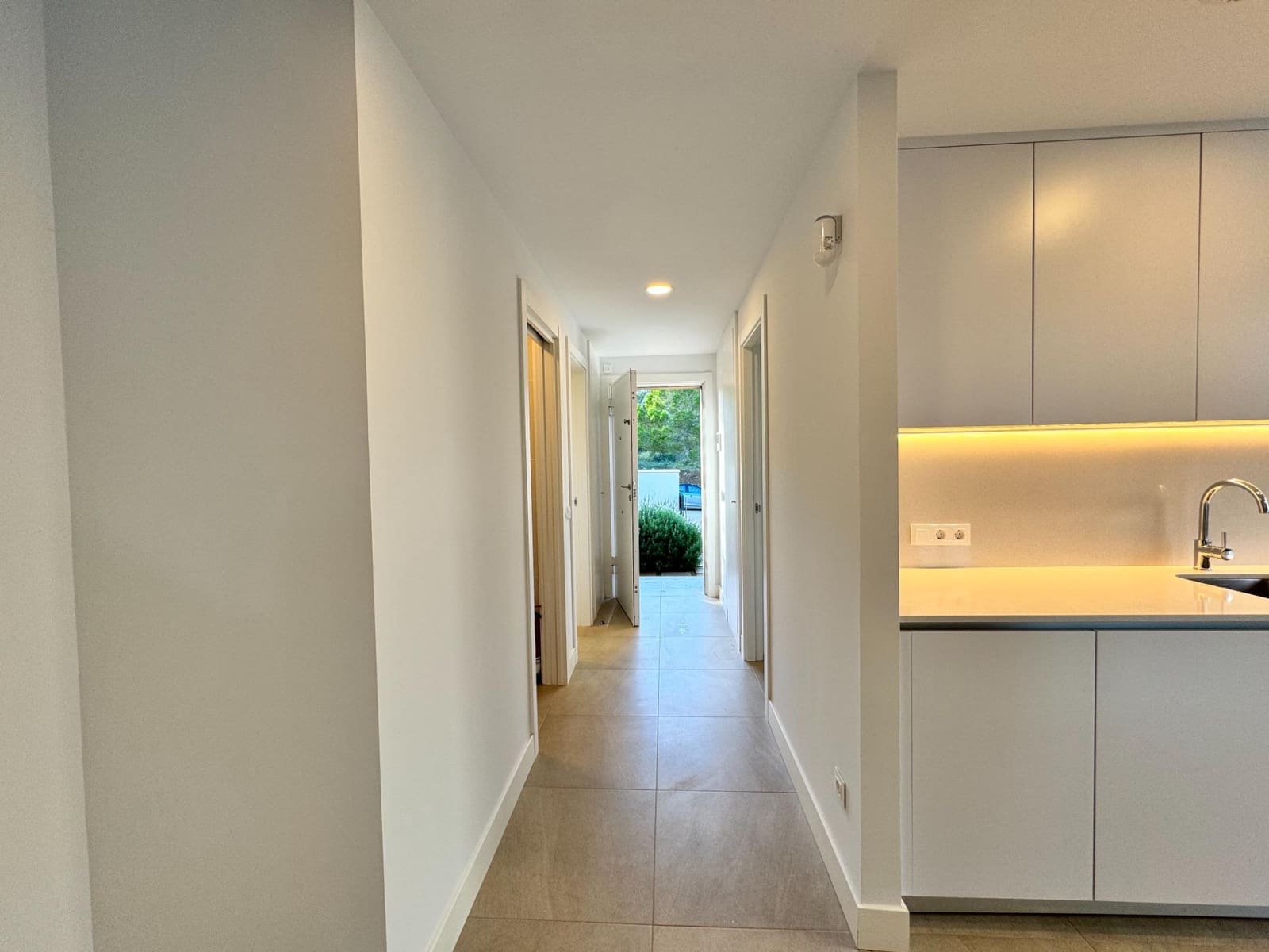 4 bedroom Semi-detached Villa for sale in Llucmajor with pool - € 850,000 (Ref: 9431033)