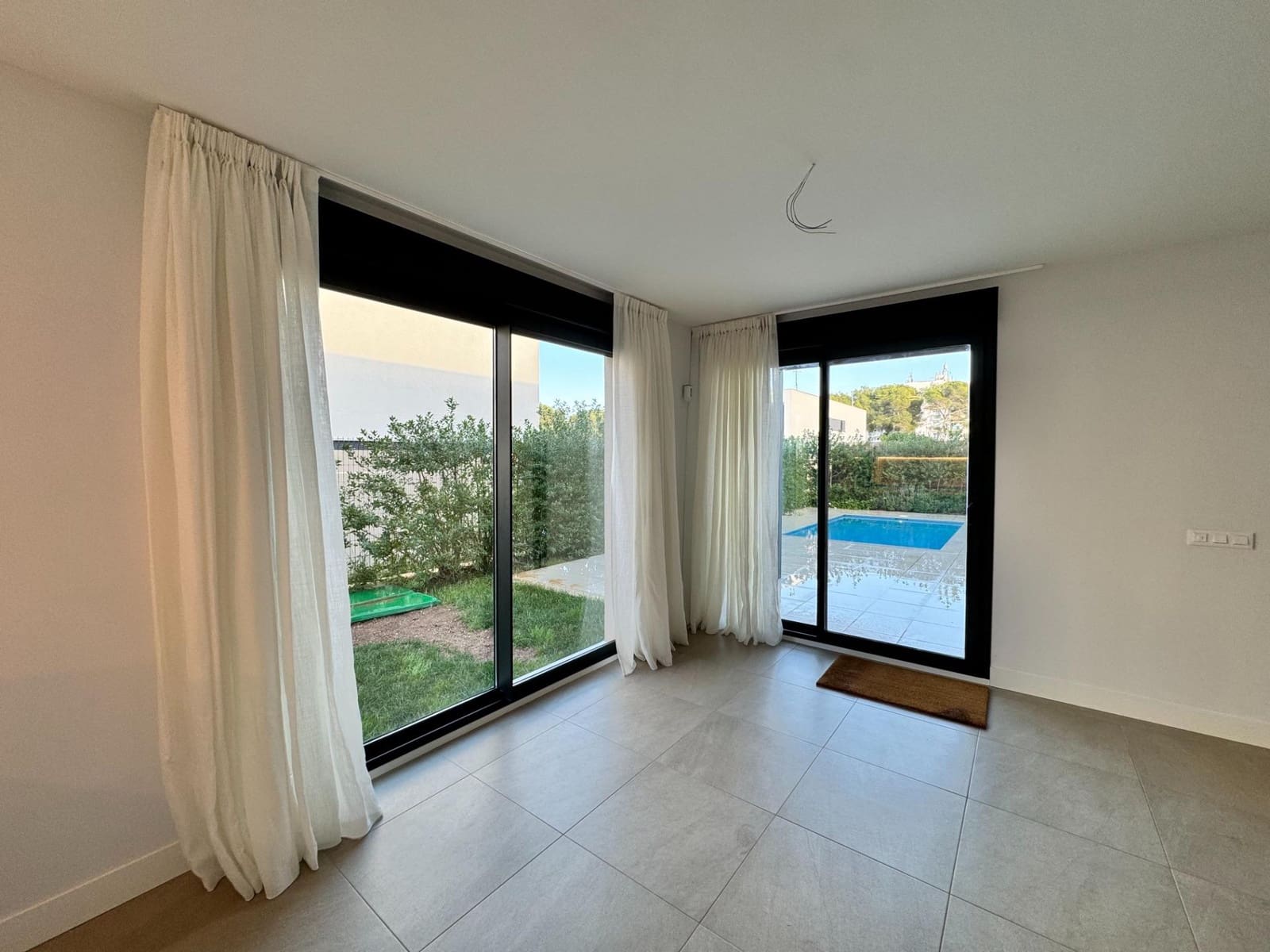 4 bedroom Semi-detached Villa for sale in Llucmajor with pool - € 850,000 (Ref: 9431033)