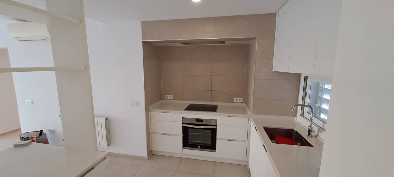 2 soverom Leilighet til leie i Palma de Mallorca med svømmebasseng - € 1 950 (Ref: 9449011)