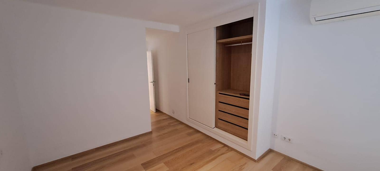 2 soverom Leilighet til leie i Palma de Mallorca med svømmebasseng - € 1 950 (Ref: 9449011)