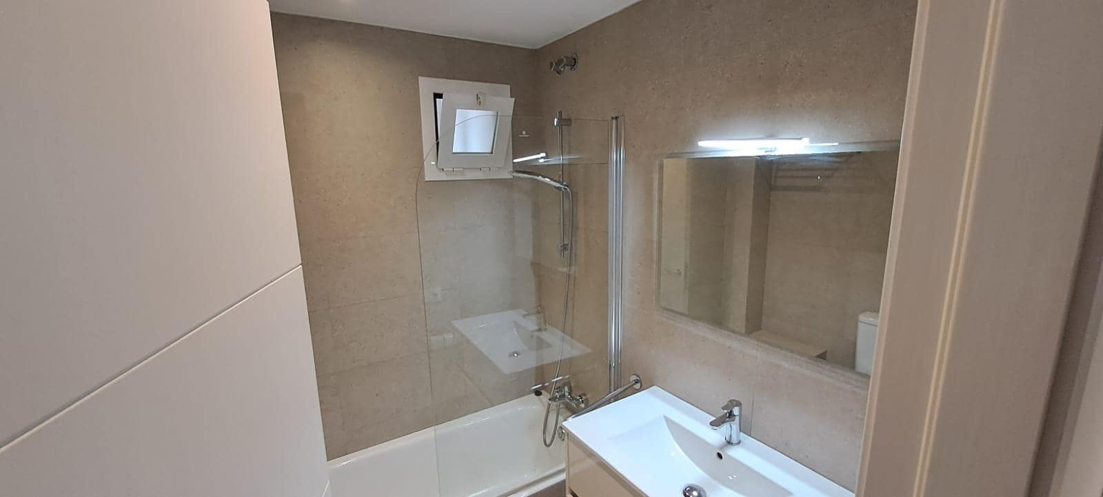 2 soverom Leilighet til leie i Palma de Mallorca med svømmebasseng - € 1 950 (Ref: 9449011)