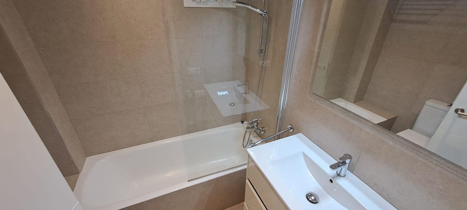 2 soverom Leilighet til leie i Palma de Mallorca med svømmebasseng - € 1 950 (Ref: 9449011)