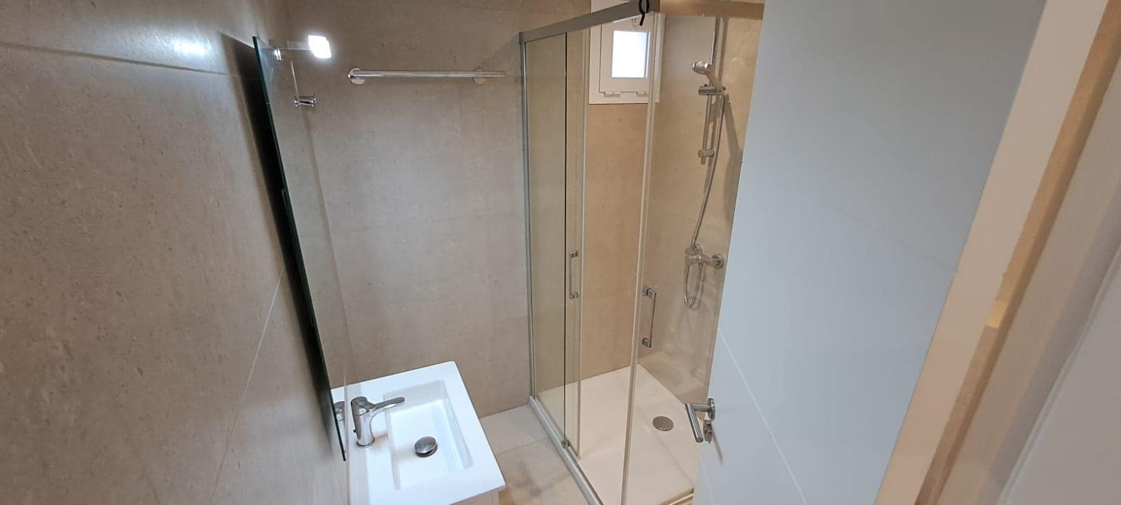 2 soverom Leilighet til leie i Palma de Mallorca med svømmebasseng - € 1 950 (Ref: 9449011)