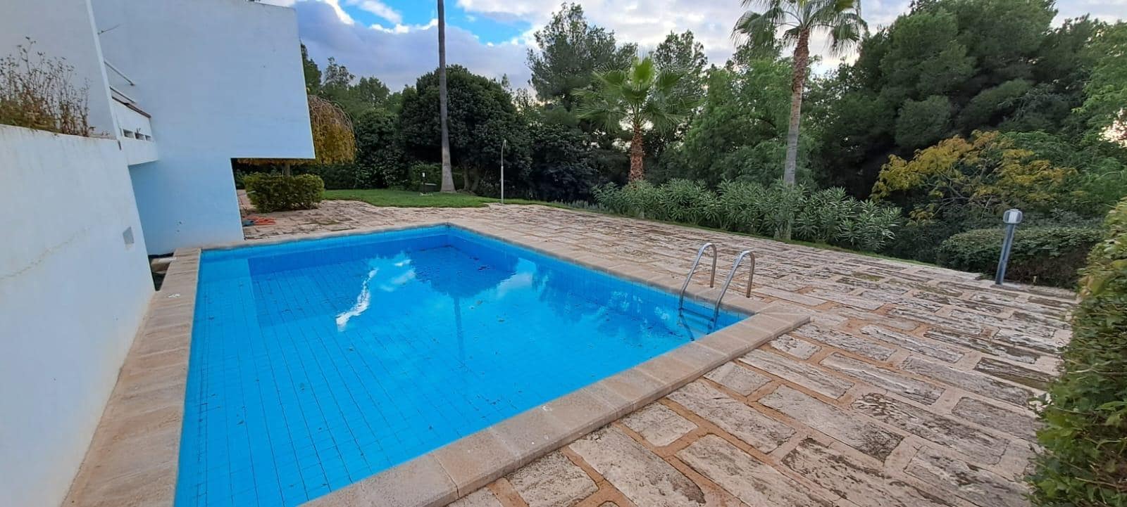2 soverom Leilighet til leie i Palma de Mallorca med svømmebasseng - € 1 950 (Ref: 9449011)