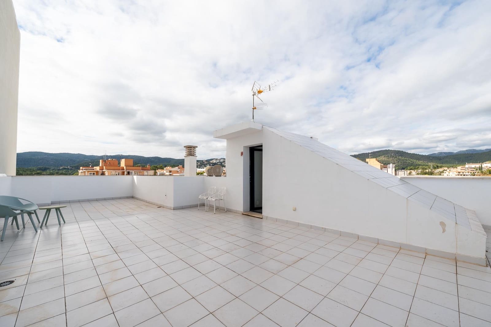 2 makuuhuone Kattohuoneisto vuokrattavana paikassa Palma de Mallorca mukana 
autotalli - 2 000 € (Ref: 9482007)