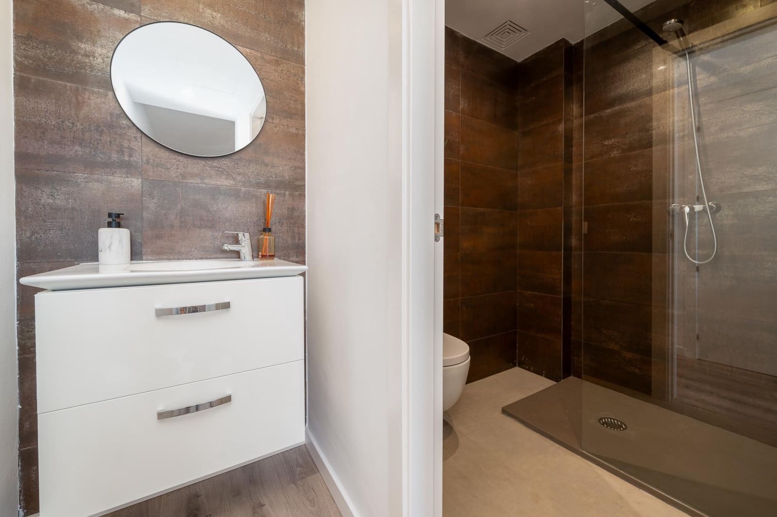 2 makuuhuone Kattohuoneisto vuokrattavana paikassa Palma de Mallorca mukana 
autotalli - 2 000 € (Ref: 9482007)