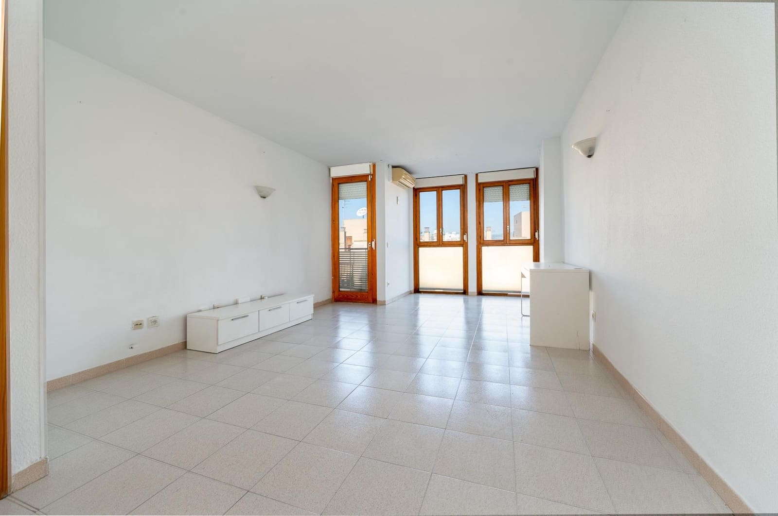 3 bedroom Flat for sale in Palma de Mallorca with garage - € 283,000 (Ref: 9508812)