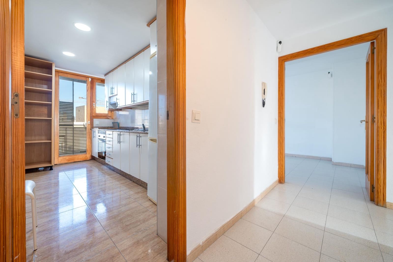 3 bedroom Flat for sale in Palma de Mallorca with garage - € 283,000 (Ref: 9508812)