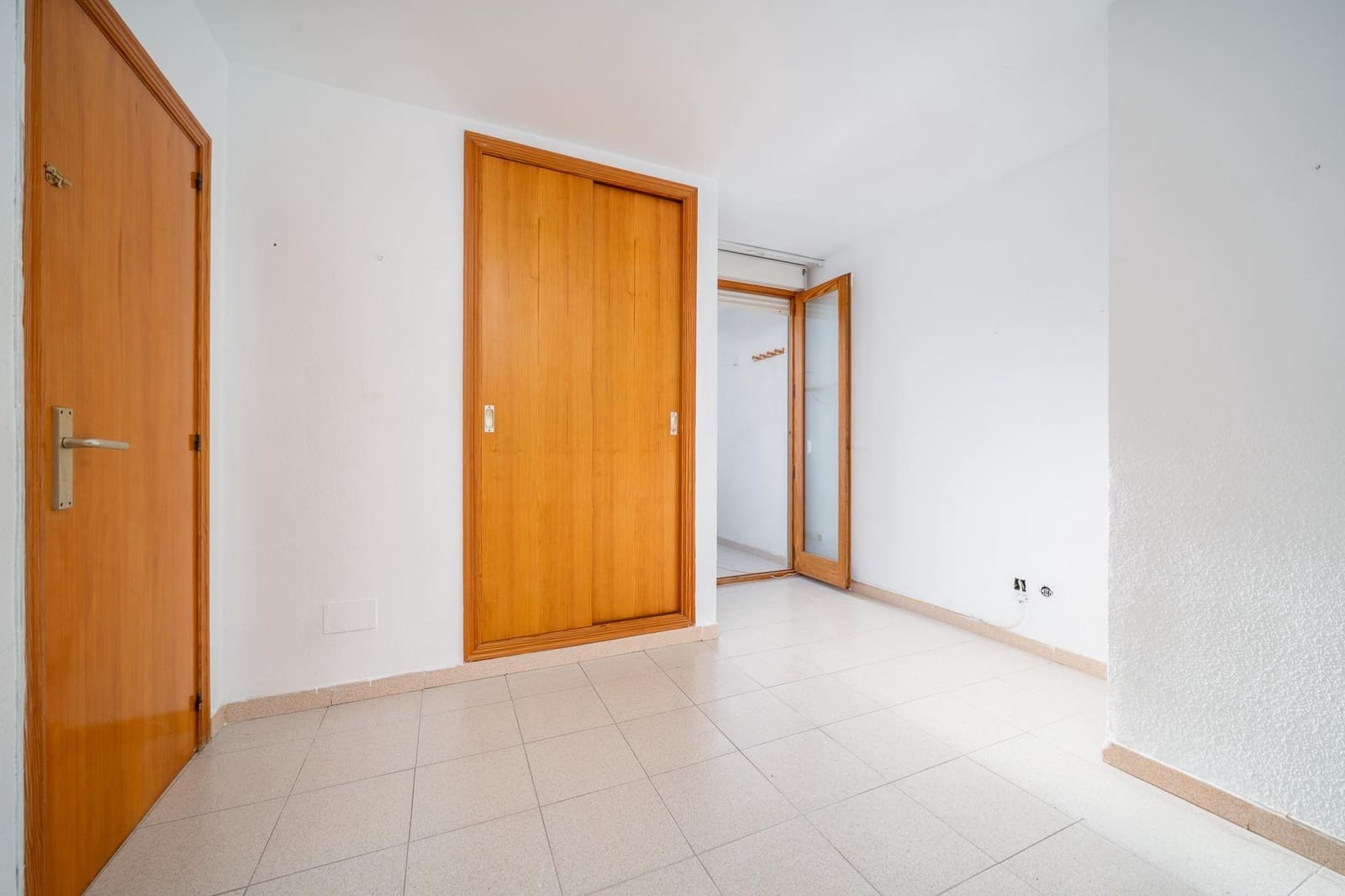 3 bedroom Flat for sale in Palma de Mallorca with garage - € 283,000 (Ref: 9508812)