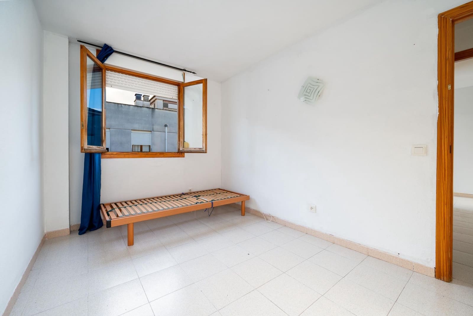 3 bedroom Flat for sale in Palma de Mallorca with garage - € 283,000 (Ref: 9508812)