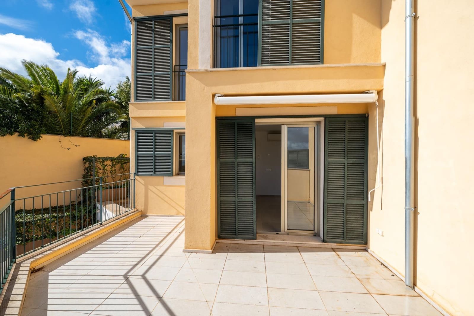 2 sypialnia Dom szeregowy do wynajęcia w Genova z garażem - 1 650 € (Ref: 9571085)