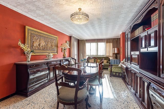 4 slaapkamer Flat te koop in Palma de Mallorca - € 415.000 (Ref: 9599480)