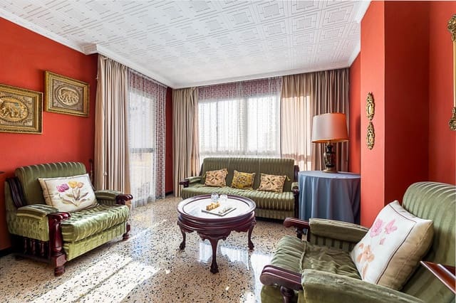 4 slaapkamer Flat te koop in Palma de Mallorca - € 415.000 (Ref: 9599480)