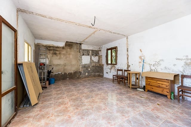 Finca/Country House for sale in Bunyola - € 206,000 (Ref: 9637499)