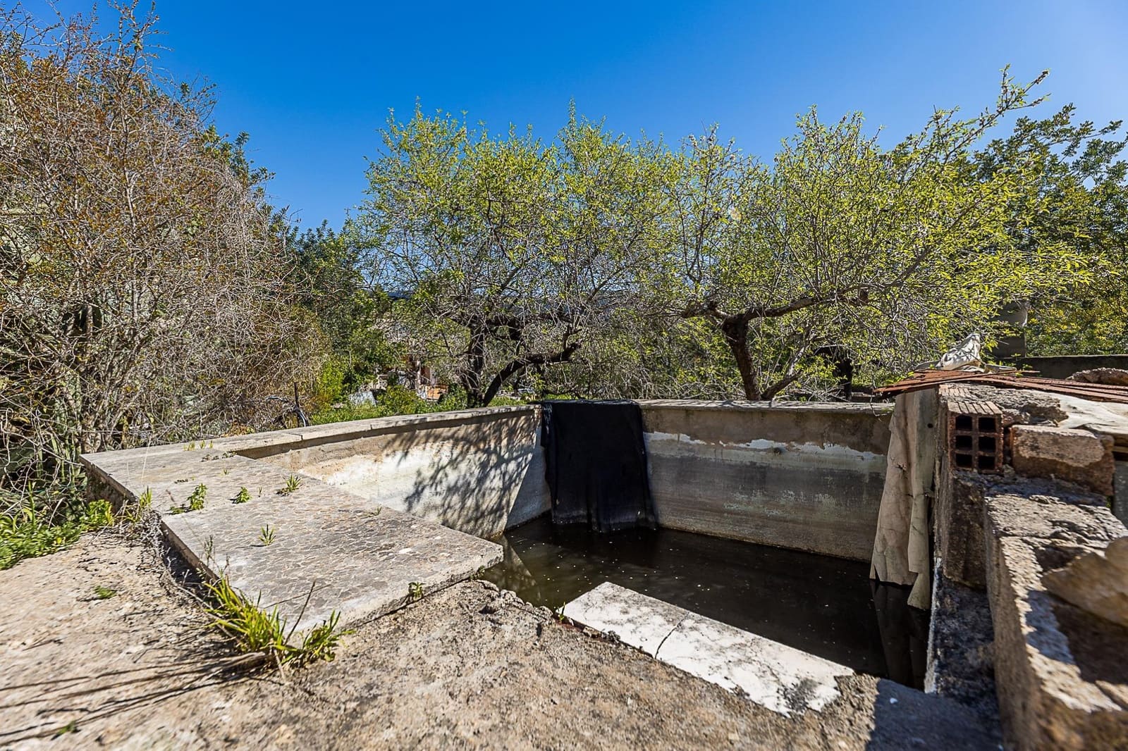 Finca/Country House for sale in Bunyola - € 206,000 (Ref: 9637499)