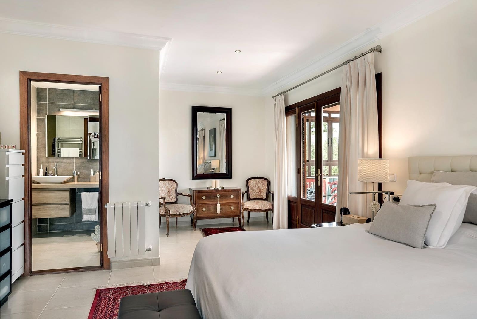 5 sovrum Villa till salu i Puntiro med pool garage - 1 600 000 € (Ref: 9637500)