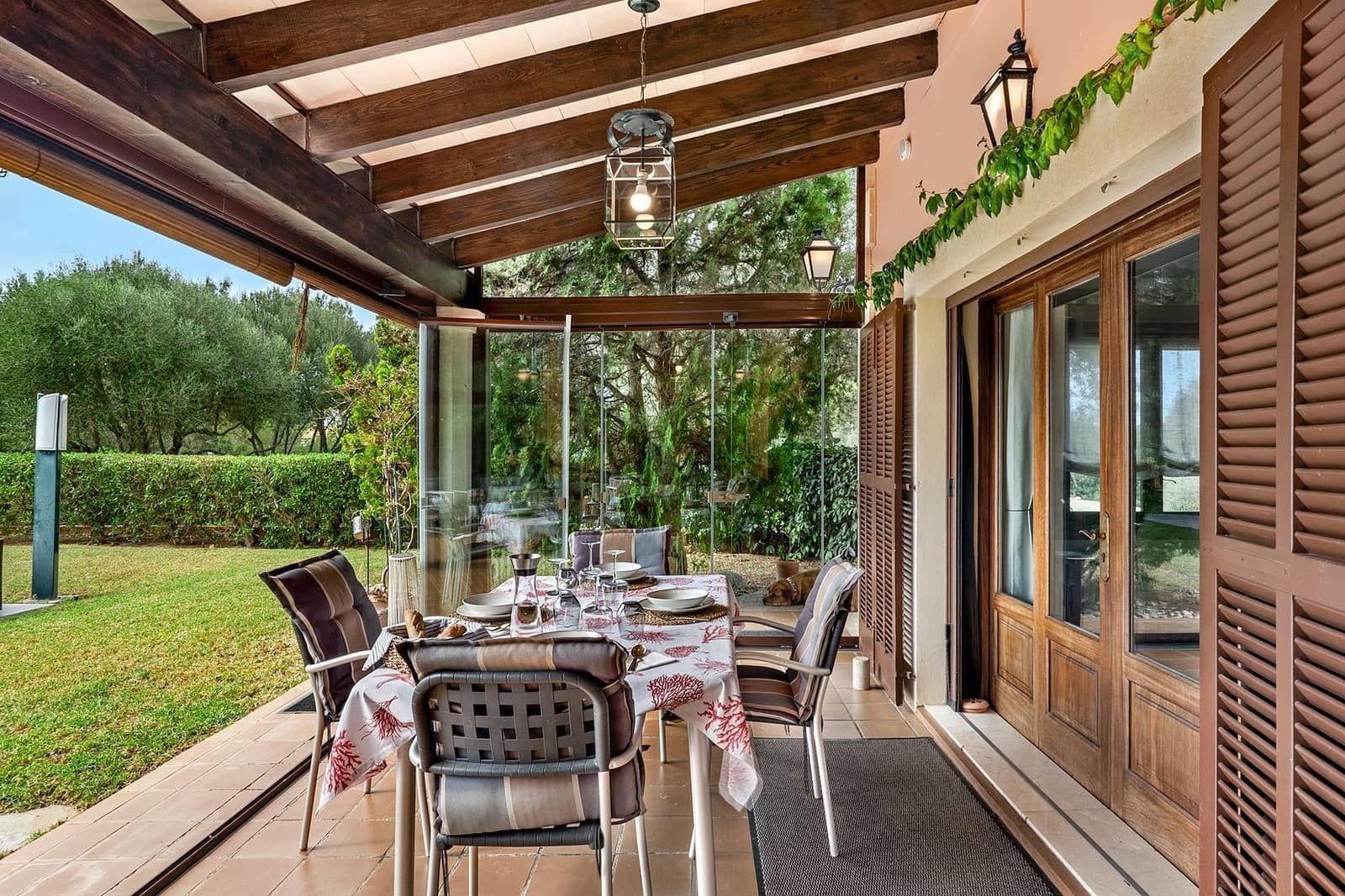 5 sovrum Villa till salu i Puntiro med pool garage - 1 600 000 € (Ref: 9637500)