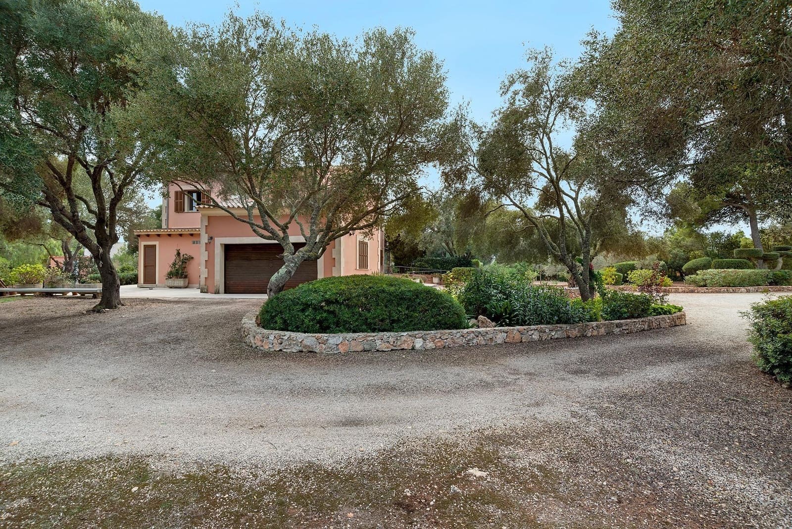 5 sovrum Villa till salu i Puntiro med pool garage - 1 600 000 € (Ref: 9637500)