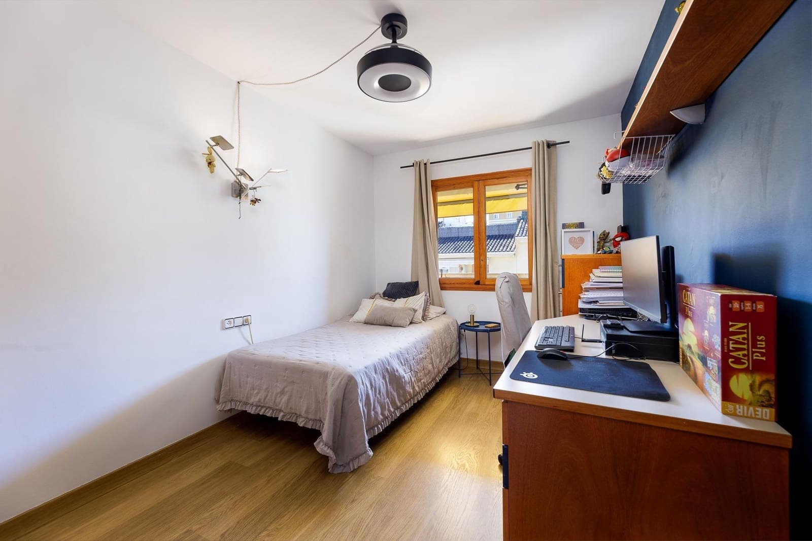 3 bedroom Flat for sale in Palma de Mallorca with garage - € 398,000 (Ref: 9726590)