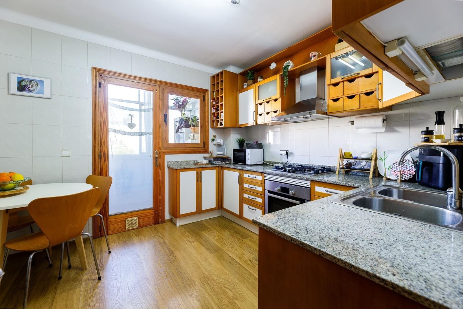 3 bedroom Flat for sale in Palma de Mallorca with garage - € 398,000 (Ref: 9726590)