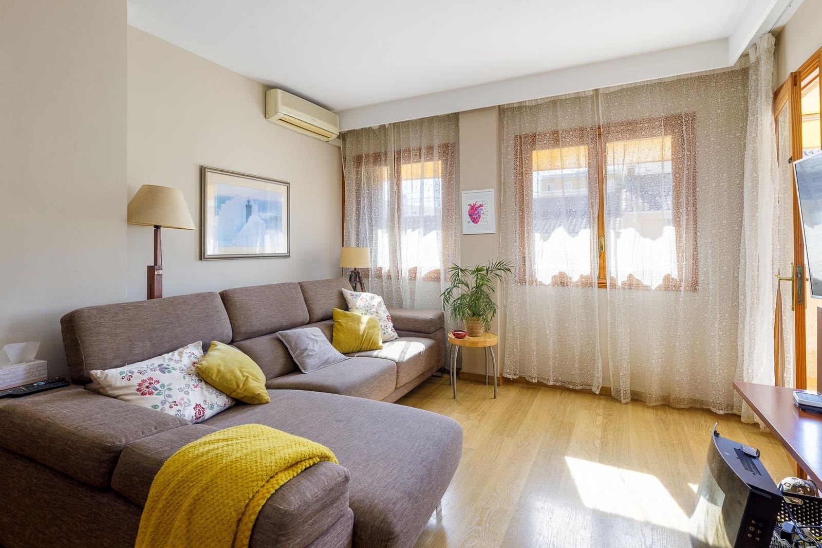 3 bedroom Flat for sale in Palma de Mallorca - € 370,000 (Ref: 9726591)