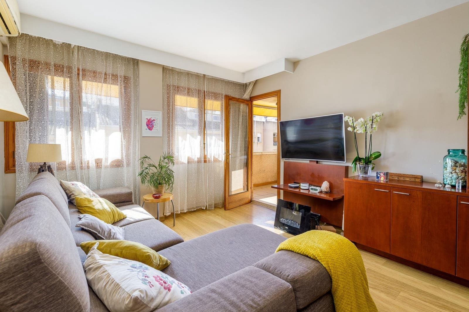 3 bedroom Flat for sale in Palma de Mallorca - € 370,000 (Ref: 9726591)