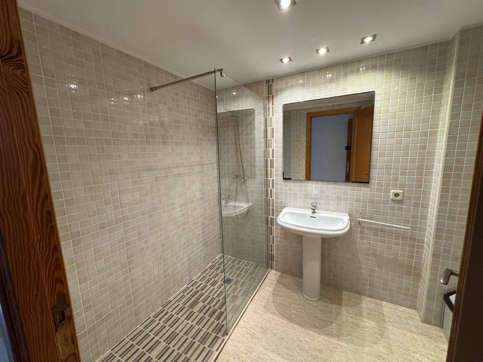 3 bedroom Flat for rent in Palma de Mallorca with pool garage - € 1,800 (Ref: 9738487)