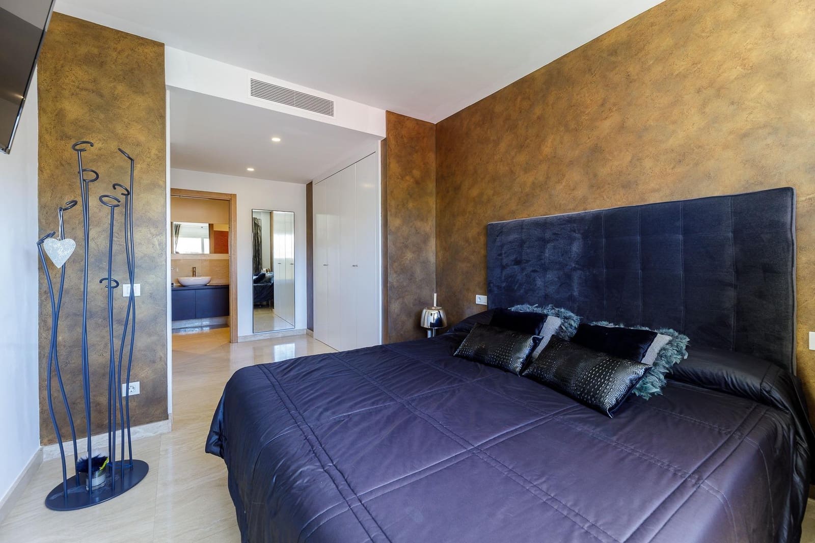 3 bedroom Flat for sale in Palma de Mallorca with pool garage - € 799,000 (Ref: 9788351)