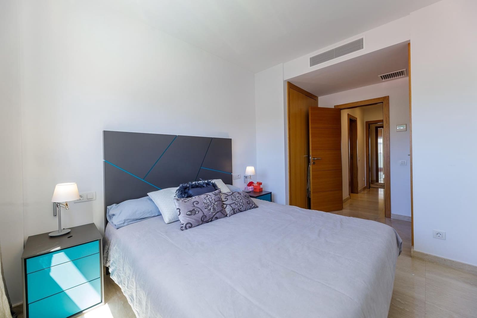 3 bedroom Flat for sale in Palma de Mallorca with pool garage - € 799,000 (Ref: 9788351)