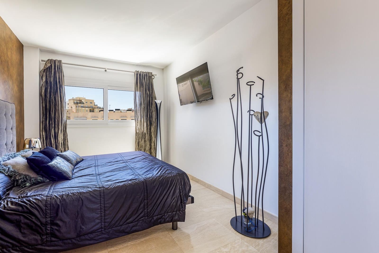3 bedroom Flat for sale in Palma de Mallorca with pool garage - € 799,000 (Ref: 9788351)