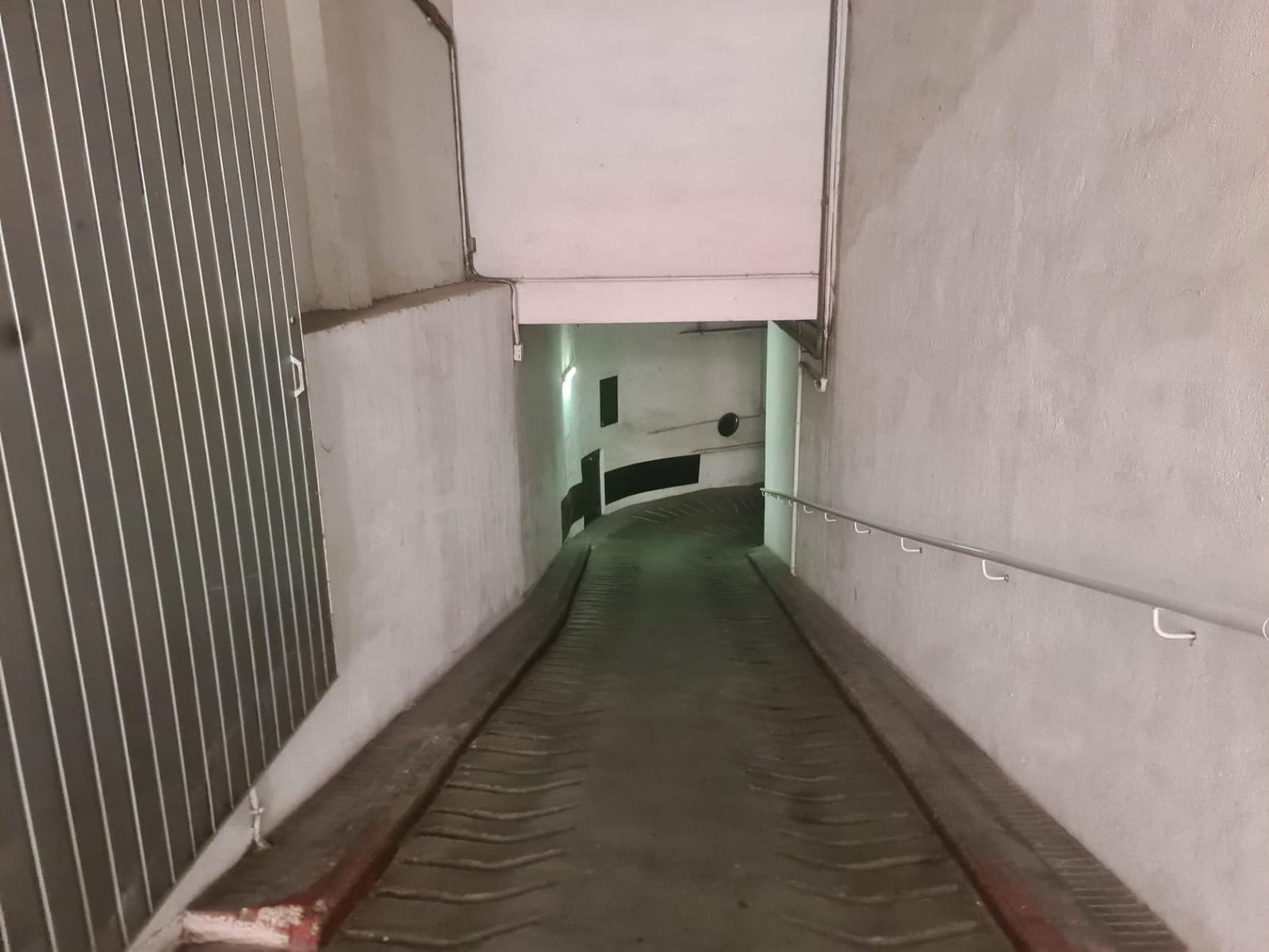 Autotalli vuokrattavana paikassa Palma de Mallorca - 200 € (Ref: 9804249)