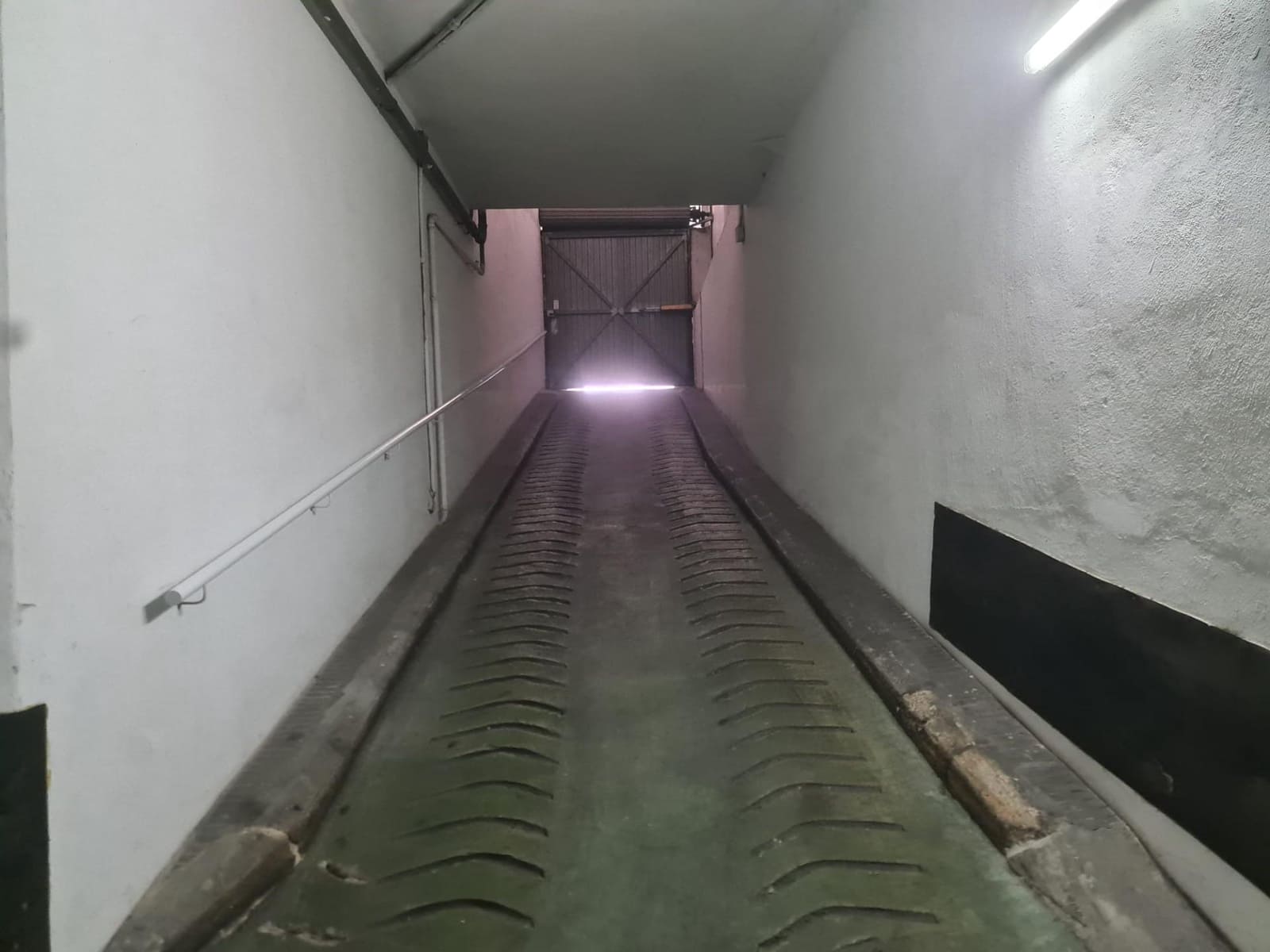 Autotalli vuokrattavana paikassa Palma de Mallorca - 200 € (Ref: 9804249)