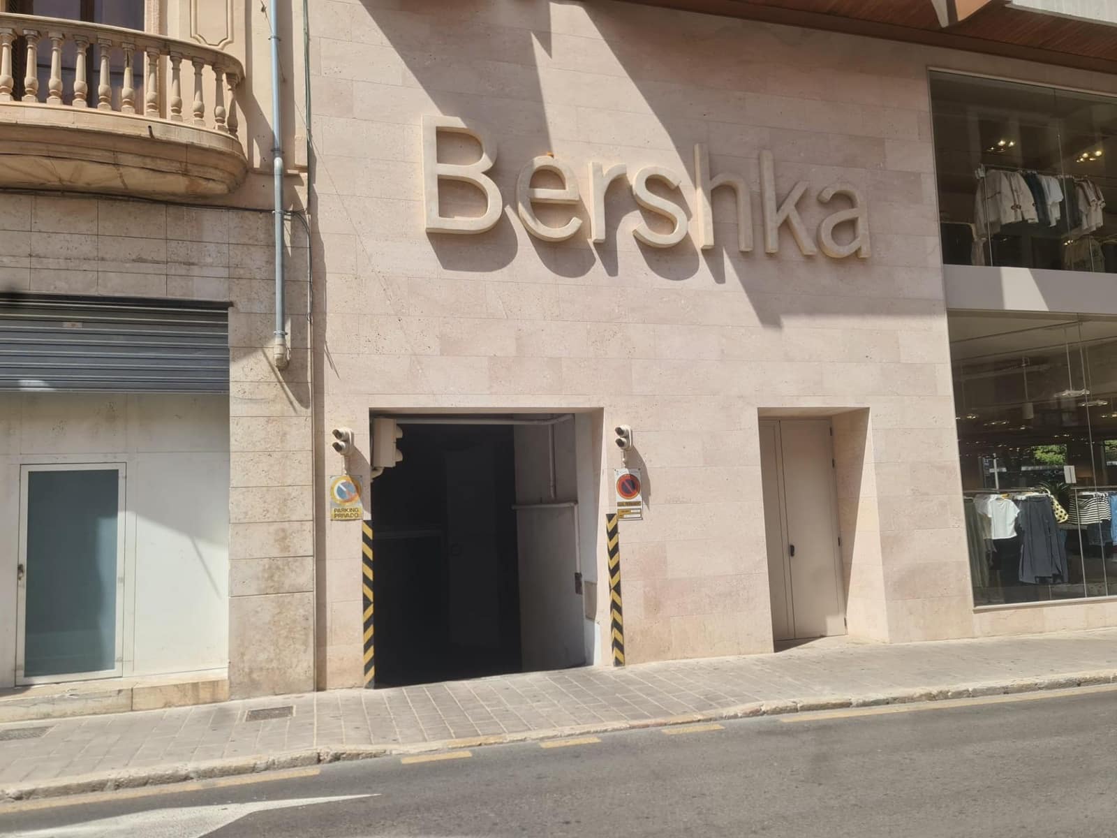 Autotalli vuokrattavana paikassa Palma de Mallorca - 200 € (Ref: 9804249)