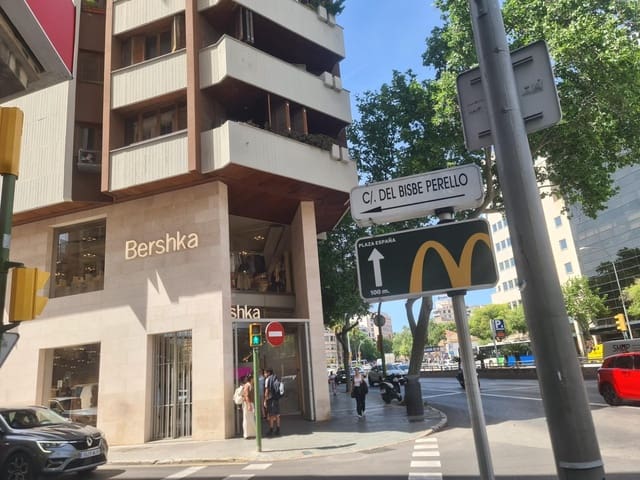 Autotalli vuokrattavana paikassa Centro, Palma de Mallorca - 200 € (Ref: 9804249)