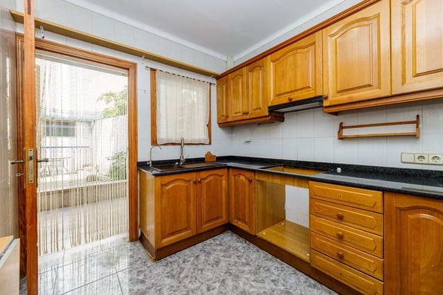 3 soveværelse Lejlighed til salg i Plaça de Toros, Palma de Mallorca - € 358.000 (Ref: 9806426)