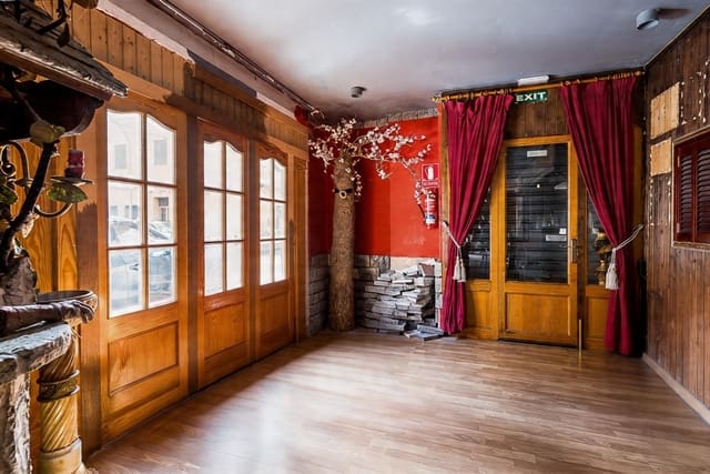 Local Comercial en Plaça de Toros, Palma de Mallorca en venta - 295.000 € (Ref: 9818137)