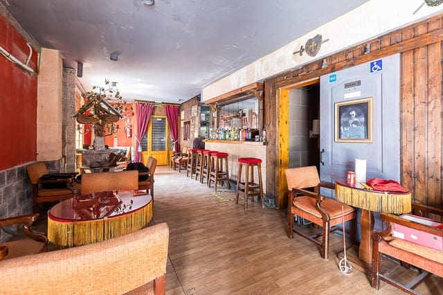 Local Comercial en Plaça de Toros, Palma de Mallorca en venta - 295.000 € (Ref: 9818137)