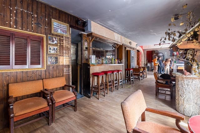 Local Comercial en Plaça de Toros, Palma de Mallorca en venta - 295.000 € (Ref: 9818137)