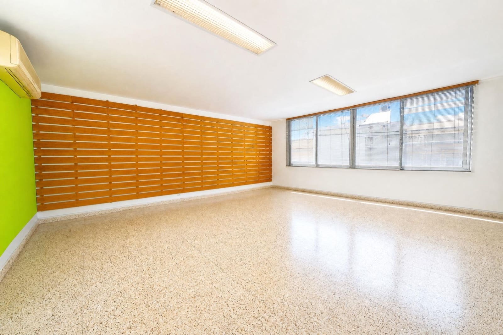 Gewerbe zu verkaufen in Palma de Mallorca mit Garage - 790.000 € (Ref: 9839173)