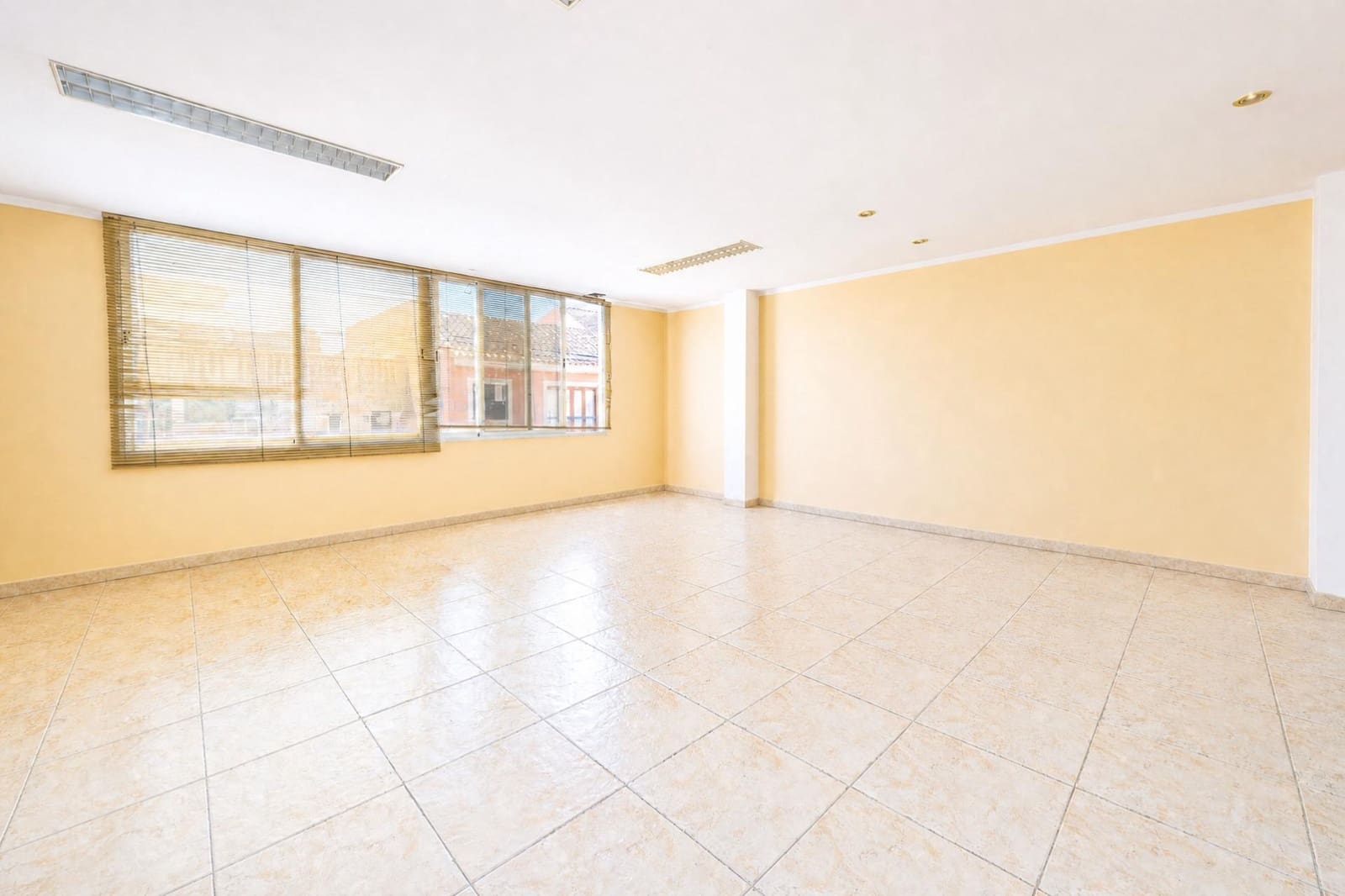Gewerbe zu verkaufen in Palma de Mallorca mit Garage - 790.000 € (Ref: 9839173)