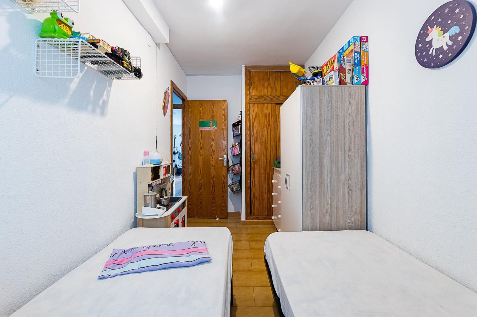 2 bedroom Flat for sale in Palma de Mallorca - € 300,000 (Ref: 9849291)