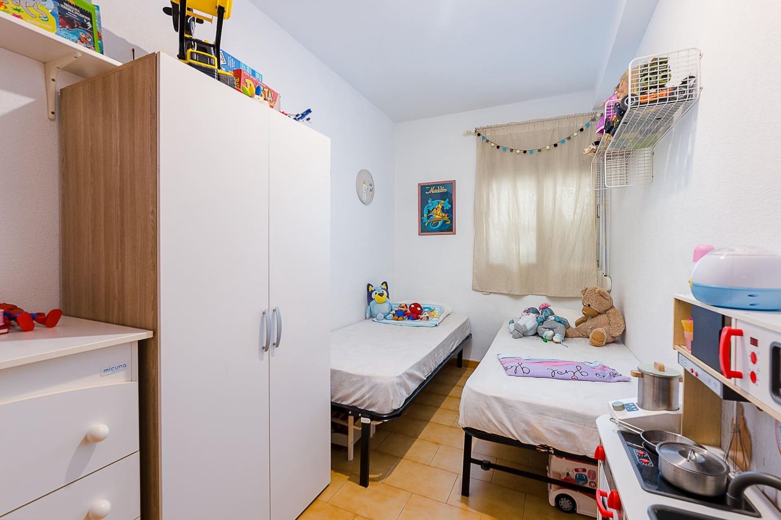 2 bedroom Flat for sale in Palma de Mallorca - € 300,000 (Ref: 9849291)