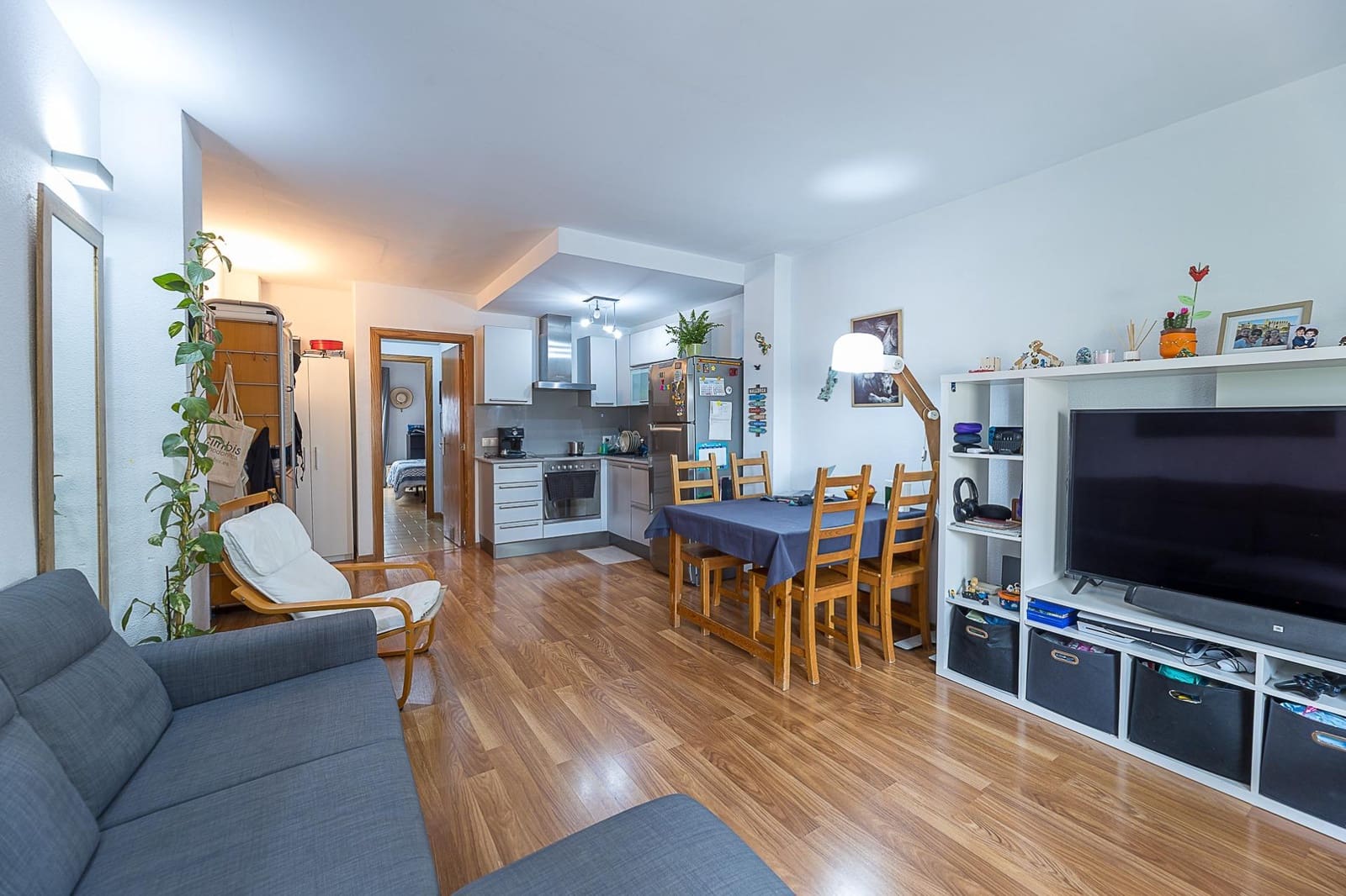 2 bedroom Flat for sale in Palma de Mallorca - € 300,000 (Ref: 9849291)