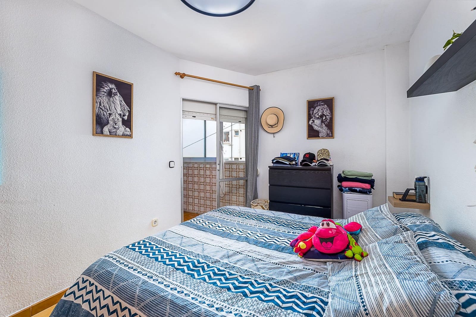 2 bedroom Flat for sale in Palma de Mallorca - € 300,000 (Ref: 9849291)