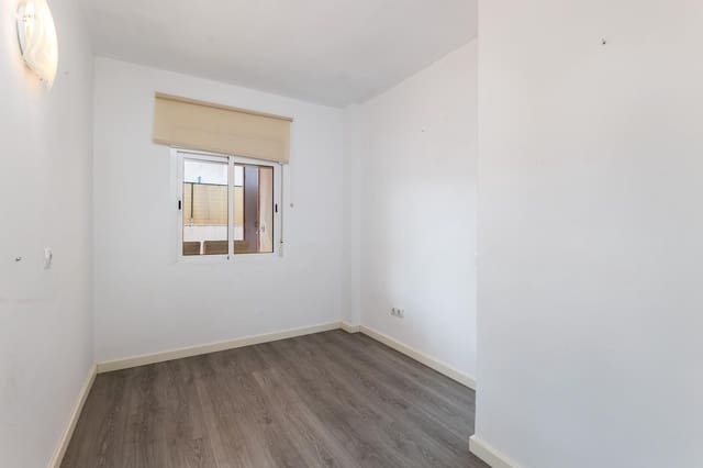 Piso de 3 habitaciones en Bons Aires, Palma de Mallorca en venta - 370.000 € (Ref: 9890330)