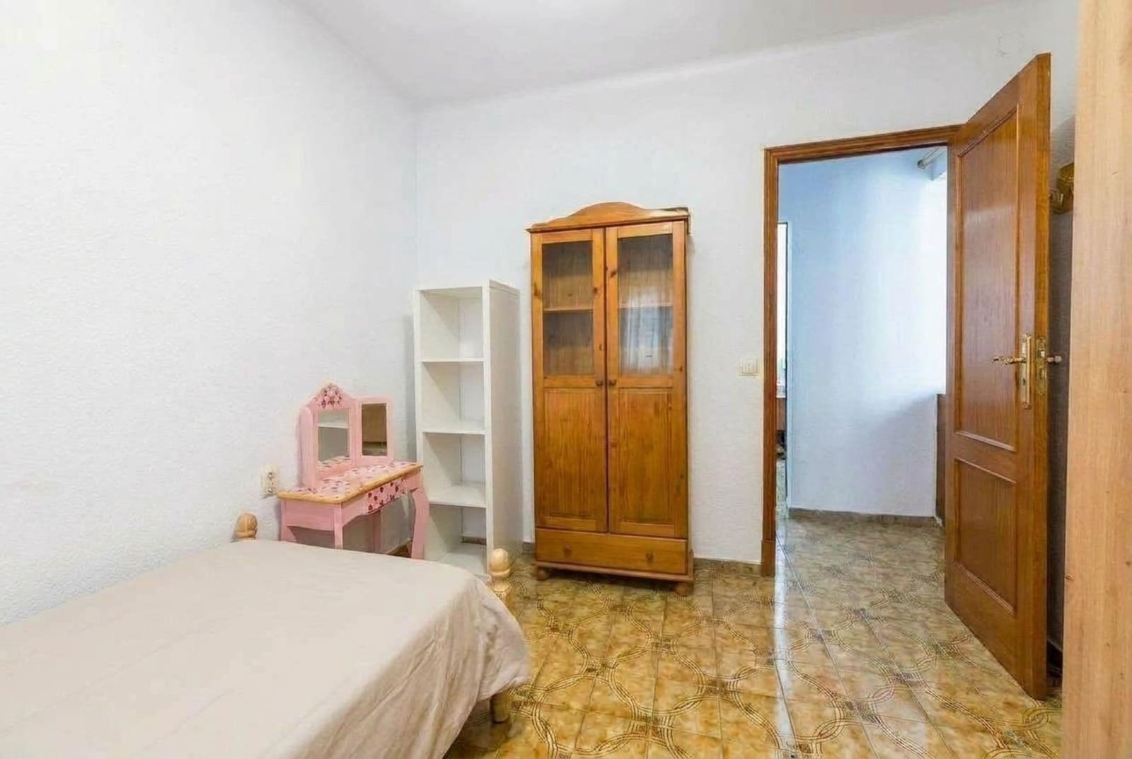 Piso de 3 habitaciones en Palma de Mallorca en venta - 240.000 € (Ref: 9907503)