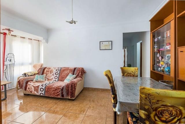 Piso de 3 habitaciones en Pere Garau, Palma de Mallorca en venta - 240.000 € (Ref: 9907503)