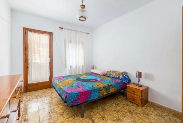 Piso de 3 habitaciones en Pere Garau, Palma de Mallorca en venta - 240.000 € (Ref: 9907503)